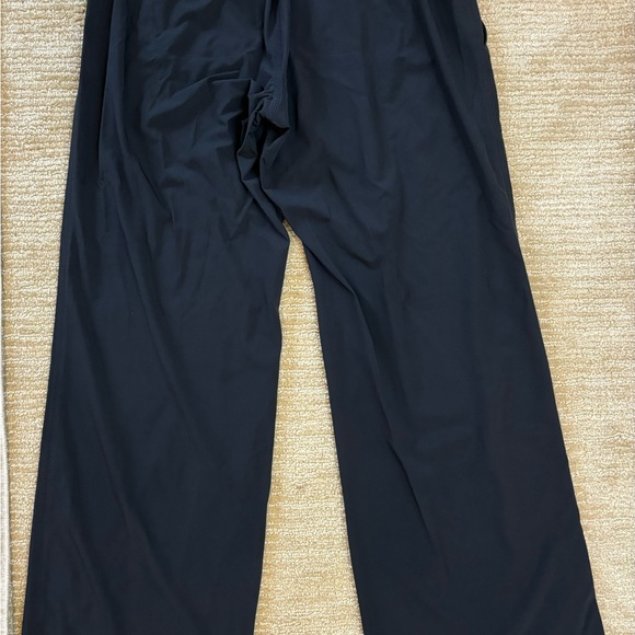 ATHLETA lightweight utility pant. Size 2p. Dark charcoal grey. - Picture 2 of 10